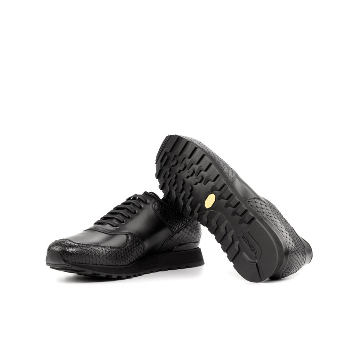 Men's Scarpa Jogging Sneaker in All Black Python and Calf