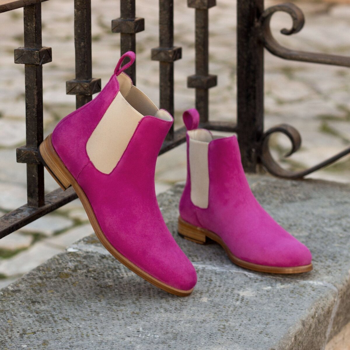 Women's Pink Suede Chelsea Boots