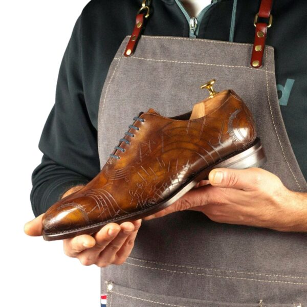 Men's Symphony Laser-engraved Wholecut Dress Shoes in Ginger Brown