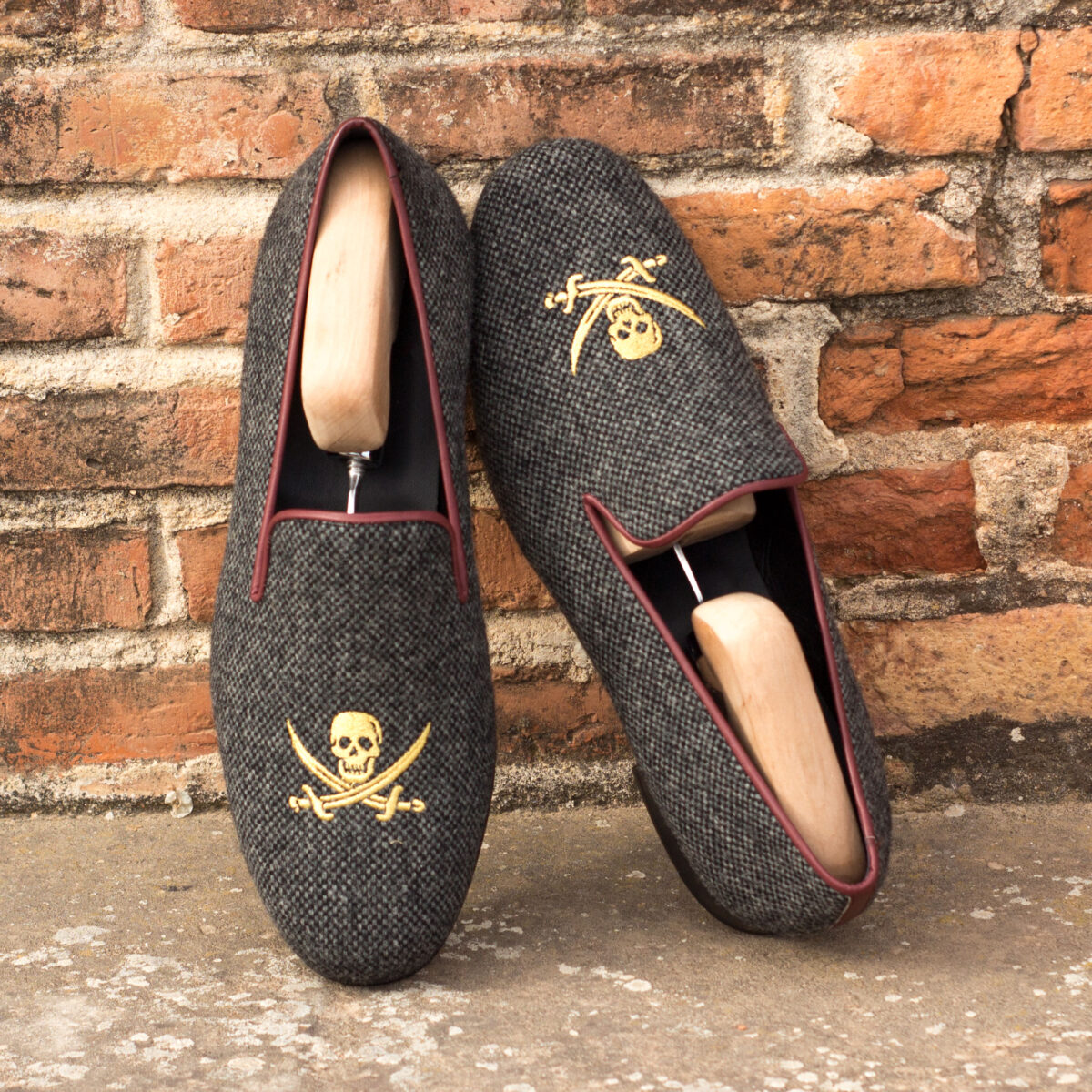 Men's Nailhead Smoking Slippers with Skull and Cross Swords Embroidery